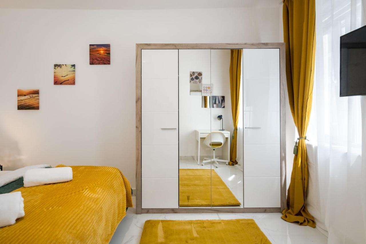Ferienwohnung Light-Monza-Unirii Bukarest Exterior foto